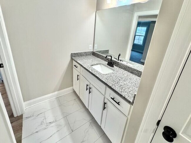 Building Photo - Now Leasing a 5-Bedroom 3 Bath Home In Cordova off of Houston Levee and Walnut Grove