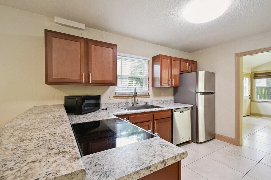 Building Photo - 2638 Kersey Ct