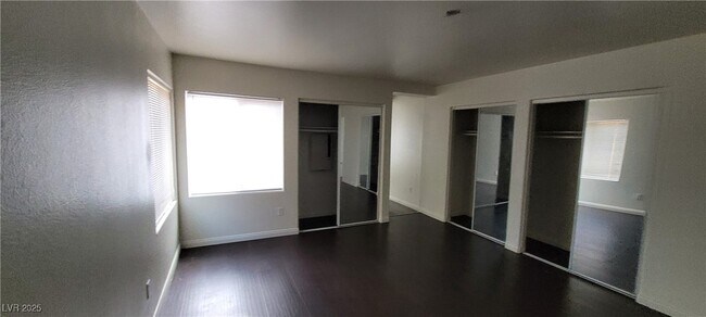 Building Photo - 8198 Rock Meadows Dr