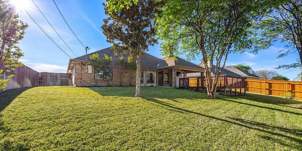 Building Photo - 1705 Lynx Cir