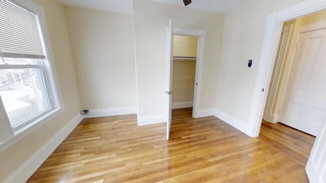 Building Photo - 3.0 bedroom in Cambridge Massachusetts 02144