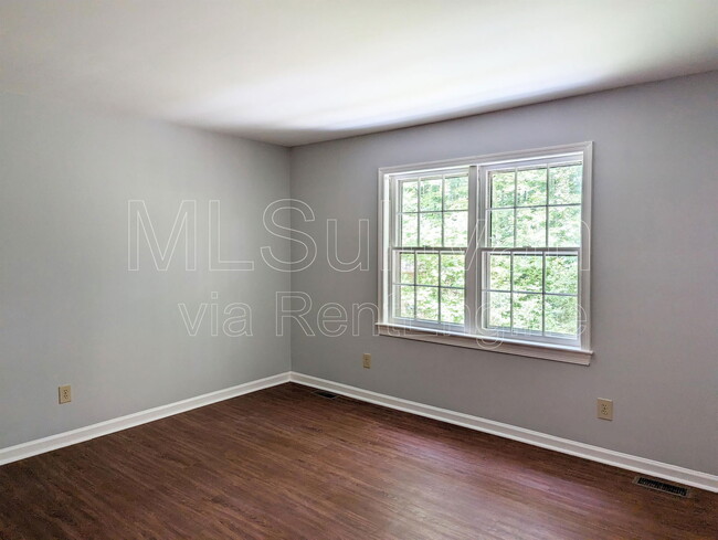 Building Photo - 1214 Cedar Creek Dr