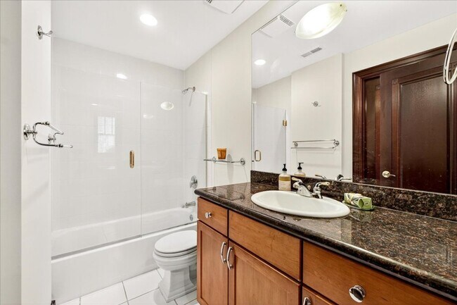 Building Photo - 4540 Lindell Blvd