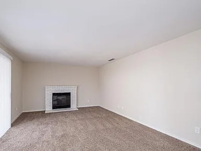 Building Photo - Gorgeous 2 Story Home Fully Upgraded – Move-In Ready!- 4 bedroom 3 bath