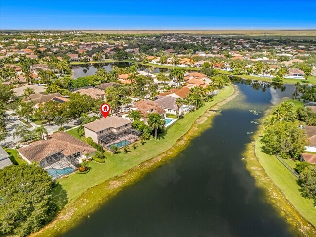 Building Photo - 420 Montclaire Dr