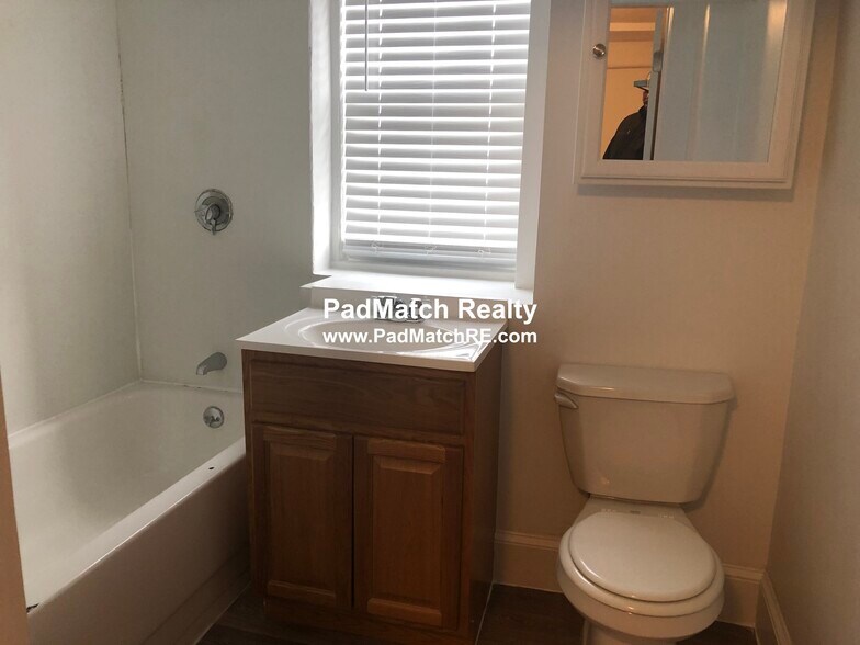 Building Photo - 7 Mount Hood Rd