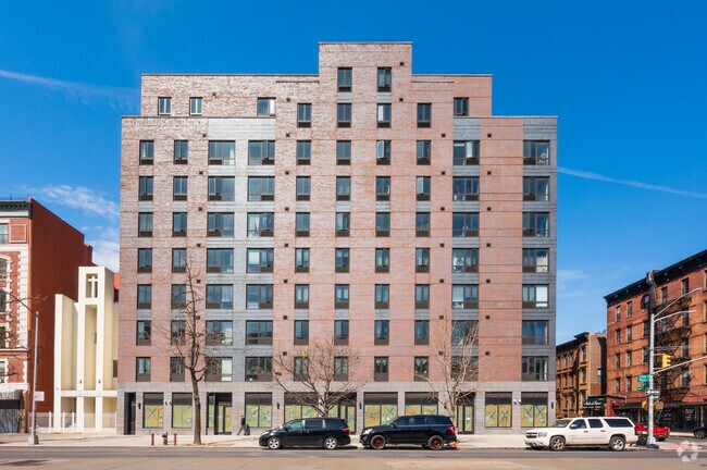 Building Photo - The Robeson