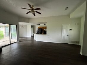 Building Photo - 3 Bdrm 2 Bath in Copperas Cove