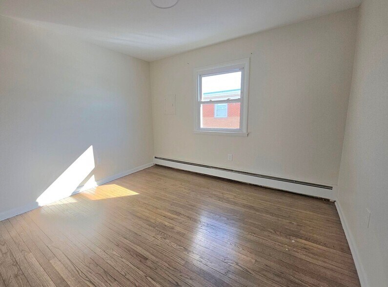 Building Photo - 1918 N Arkansas Ave