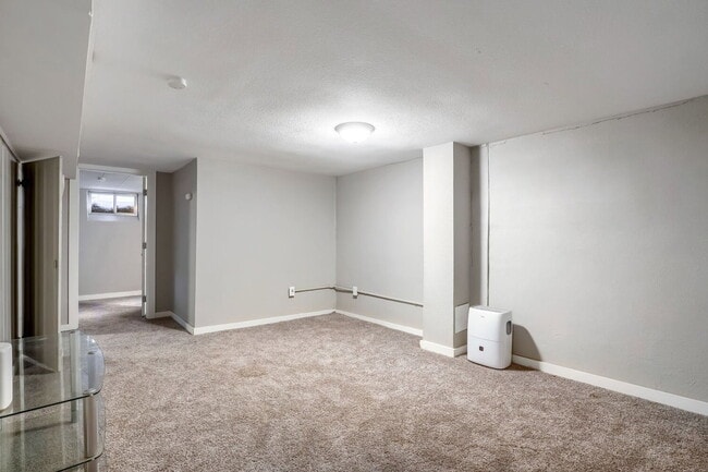 Building Photo - 1701 Lima St