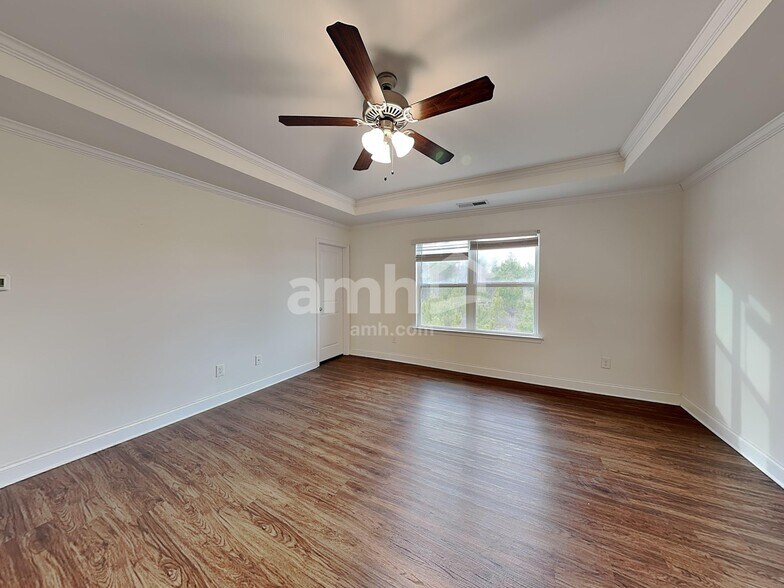 Building Photo - 2462 Napa Valley Dr