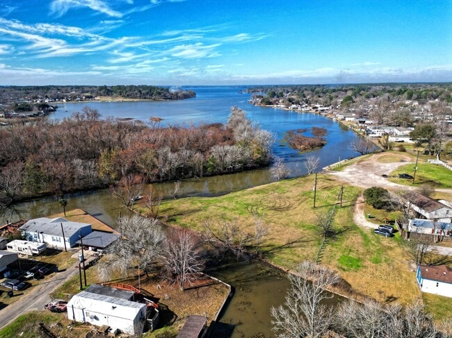 Building Photo - 9638 WARM Spgs