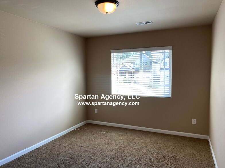 Building Photo - 13716 77th Avenue Ct E