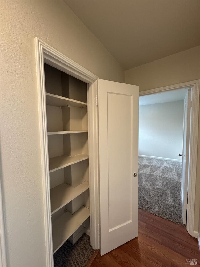 Building Photo - 133 Clay St