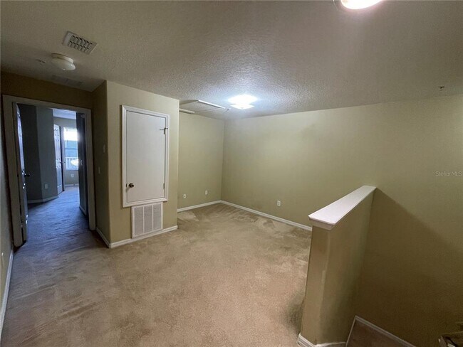 Building Photo - 6007 Scotchwood Glen