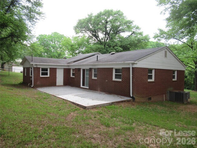 Building Photo - 745 Brady Branch Trail