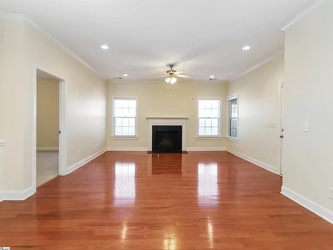 Building Photo - 116 Ashgrove Ln