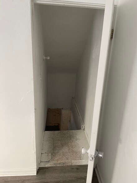 Steps to basement - 115 Beckert St