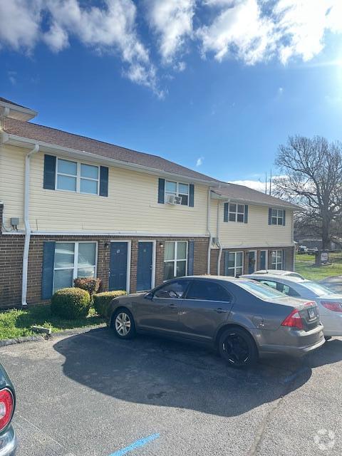 Building Photo - 2075 Clingan Dr NW