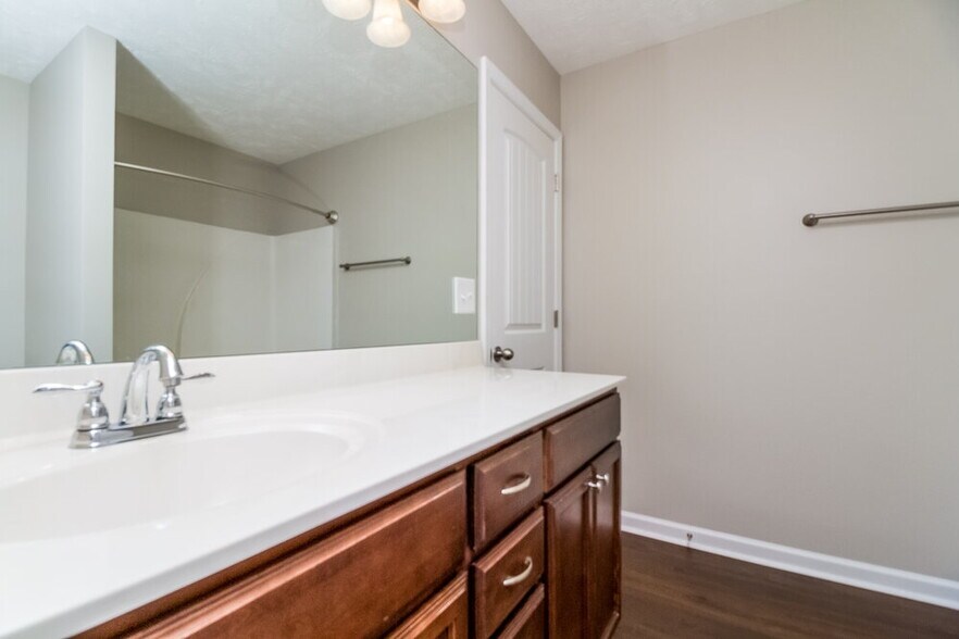 Building Photo - 327 Sarava Ln