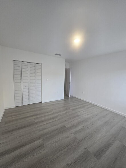 Building Photo - 568 NW 7th St