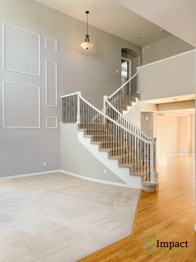 Building Photo - 10862 Glengate Cir