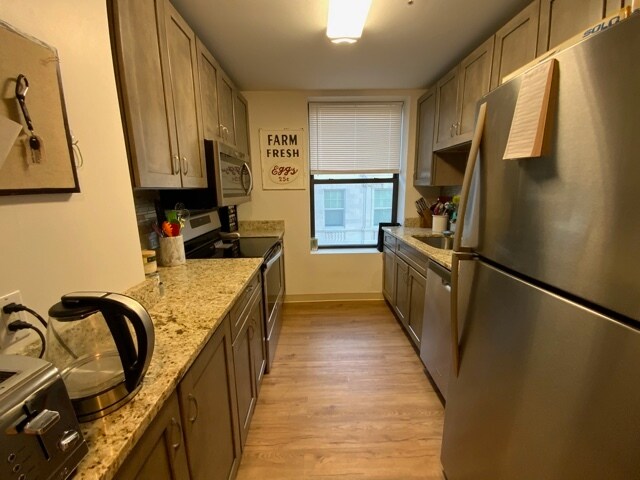 Building Photo - 650 Beacon St