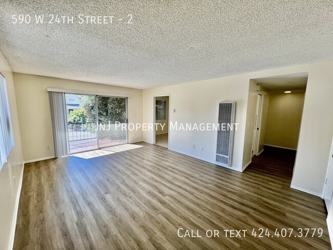Building Photo - 590 W 24th St