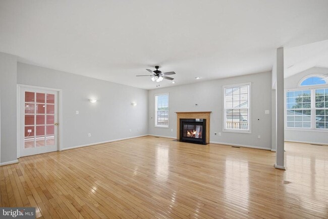 Building Photo - 20 Pinehurst Ln