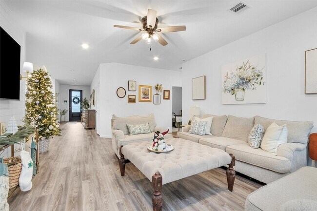 Building Photo - 8217 Boundary Waters Dr