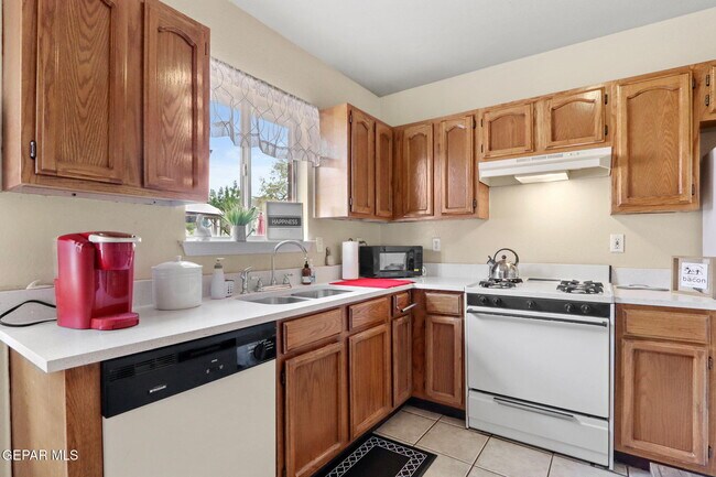 Building Photo - 11556 Tony Ponce Dr