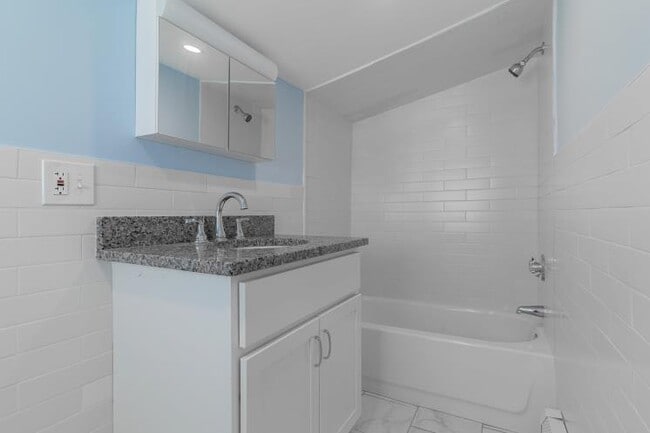 Building Photo - 23 Sachem St