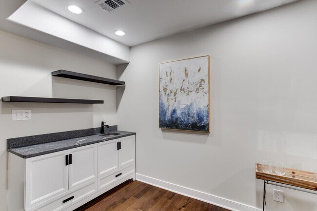 Building Photo - Fabulously Renovated 4 Bedroom, 3.5 Bathroom Home In Close in Potomac!!