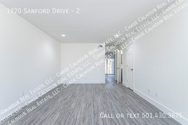 Building Photo - 1920 Sanford Dr