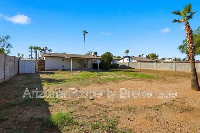 Building Photo - 1636 W Wescott Dr