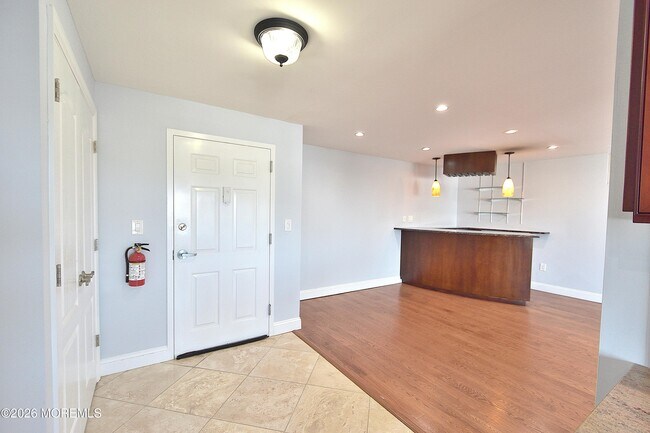 Building Photo - 525 Ocean Blvd