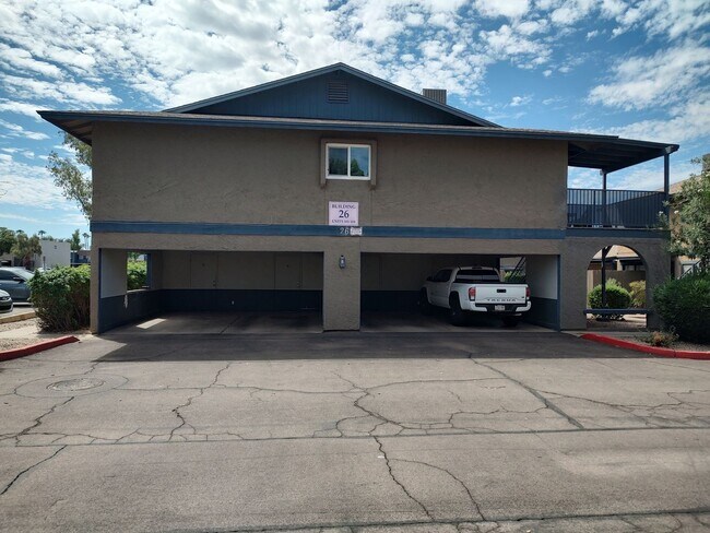 Building Photo - 2 Bedroom 1 Bath Condo in Desirable Chandl...