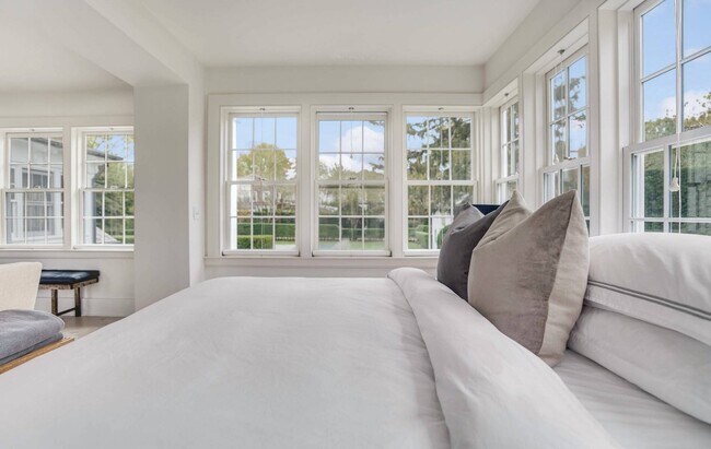 Building Photo - 20 Jefferson St