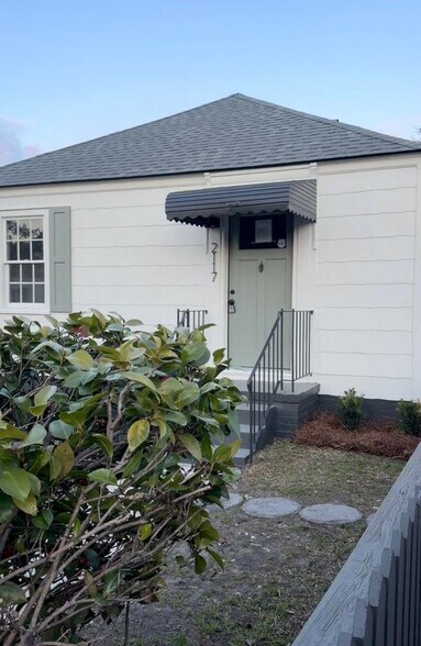 Building Photo - 2117 Thornlee Dr