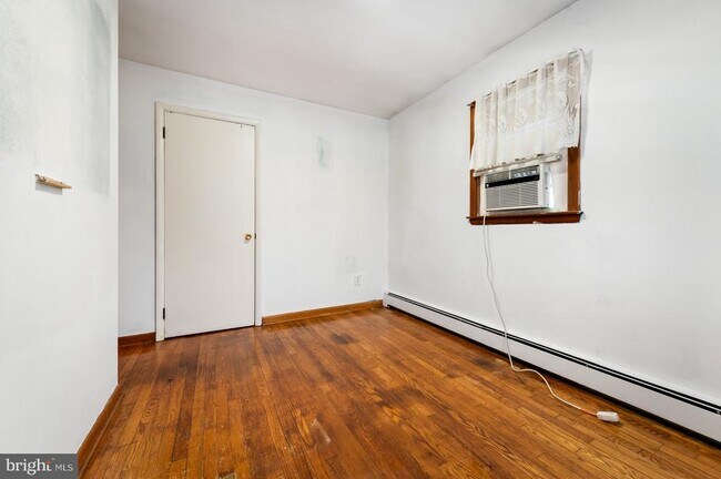 Building Photo - 16811 Ridge Rd