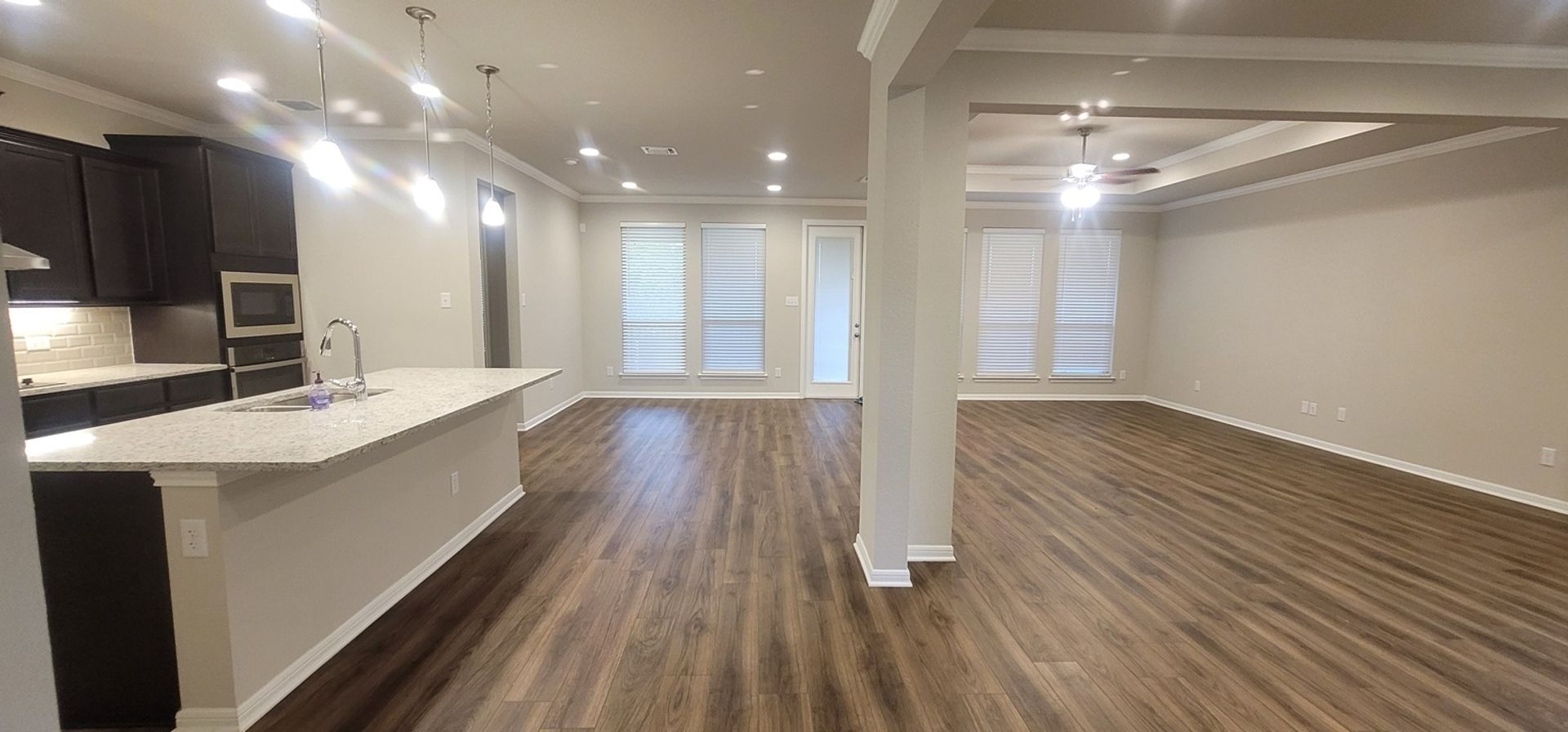Building Photo - 3206 Trinity Dr