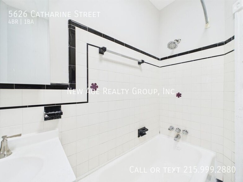 Building Photo - 5626 Catharine St
