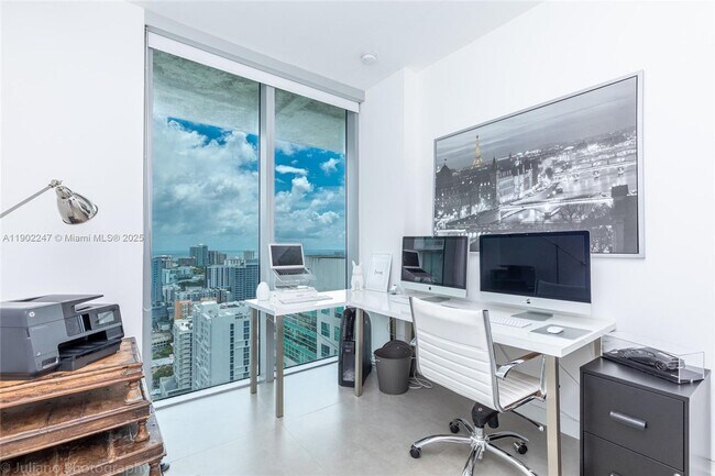 Building Photo - 690 SW 1st Ct