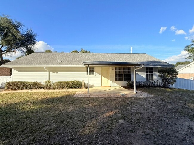 Building Photo - Charming 3 Bed/2 Bath Near NAS Whiting Field
