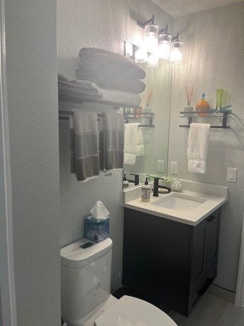 Building Photo - 1188 N Tamiami Trl