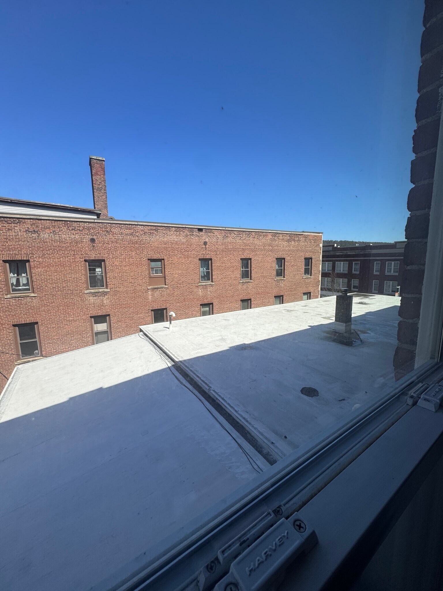 Building Photo - 65 Pleasant St