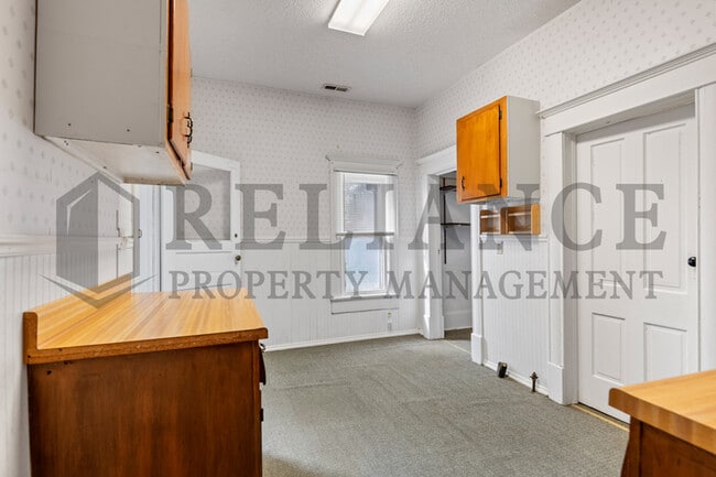 Building Photo - 109 N Emporia St