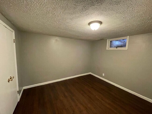 Building Photo - What a Beautiful home at 2500sq ft!  A cha...