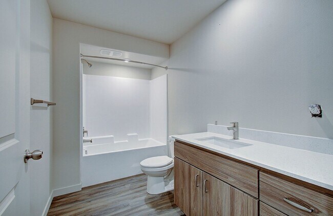Building Photo - Luxury Apartment Homes at The 404 on 117th – Now Leasing!