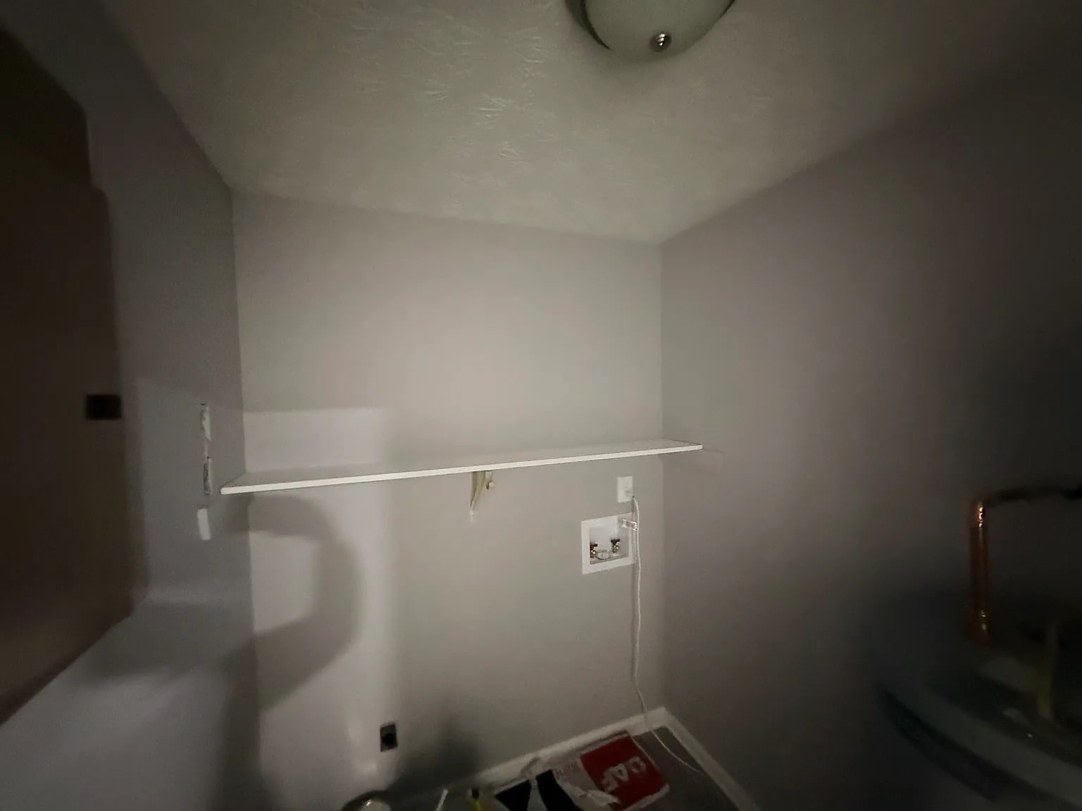 Building Photo - Room in Apartment on Pinedale Cir NW